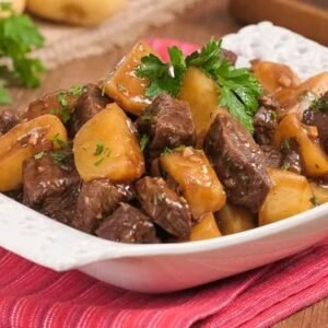 CARNE DE PANELA COM BATATA