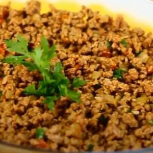 CARNE MOÍDA COM AZEITONAS