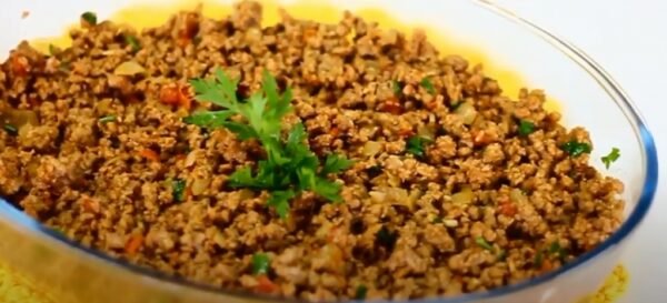 CARNE MOÍDA COM AZEITONAS