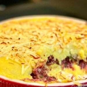 ESCONDIDINHO DE CARNE SECA E PURÊ DE BATATA