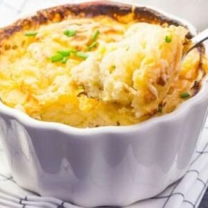 ESCONDIDINHO DE FRANGO COM PURÊ DE BATATA DOCE