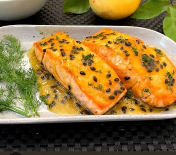 SALMÃO AO MOLHO DE MARACUJÁ