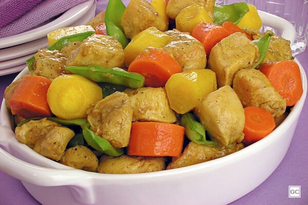 SASSAMI DE FRANGO + MANDIOQUINHA + CENOURA + VAGEM
